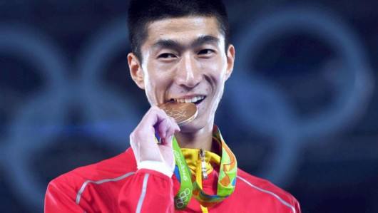 董文飞赛场风采,温情与友情的较量之旅