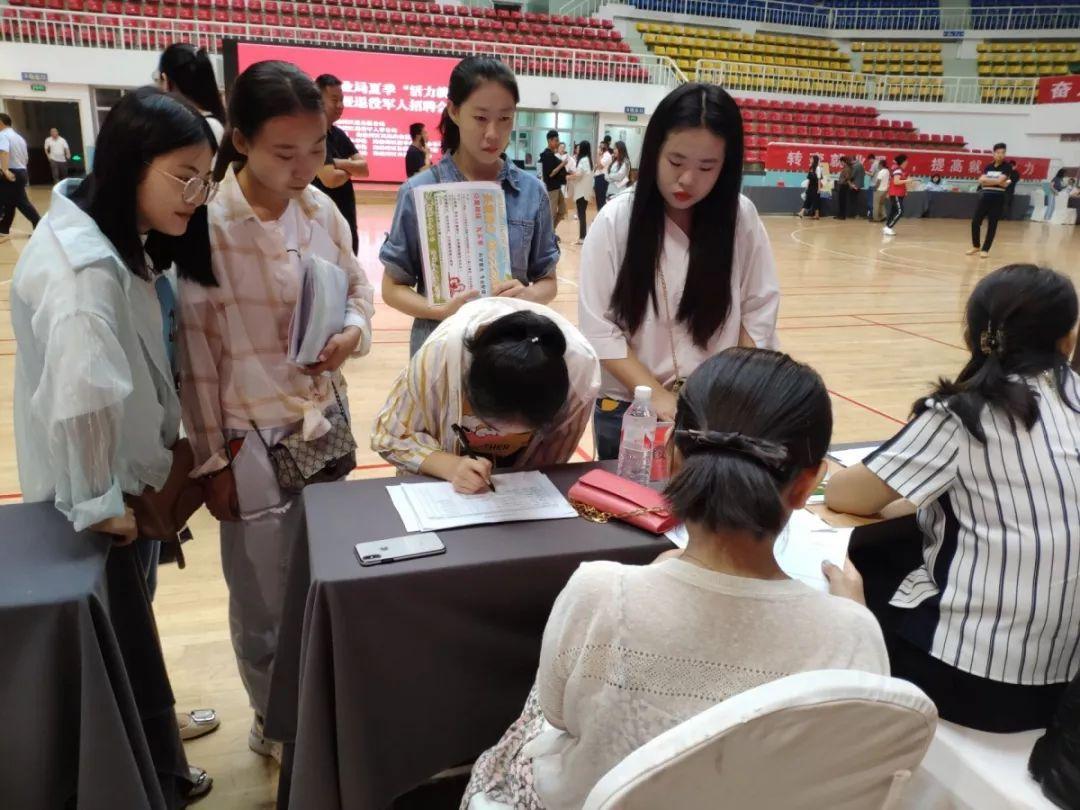 包钢万腾最新动态揭秘，小巷中的隐藏美食宝藏