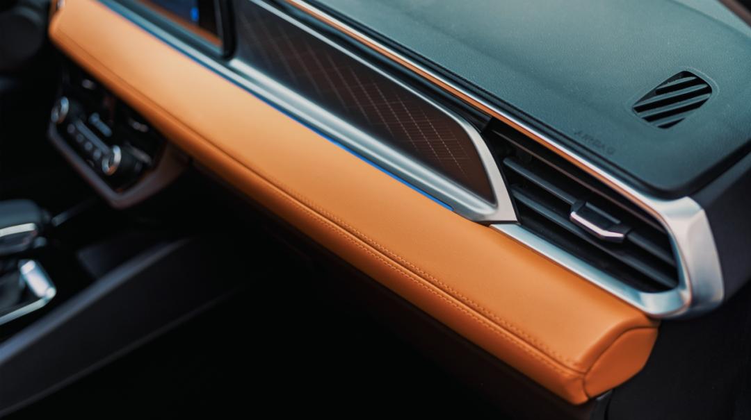 微米电动汽车官网最新动态，驾驭变化，自信启航的电动汽车励志之旅