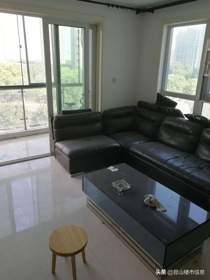 昆山135路最新时刻表，小巷深处的惊喜之旅与美食探秘之旅