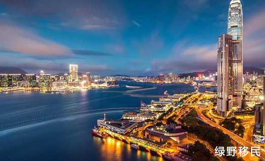 投资移民香港最新政策,小家庭的追梦之旅与友情纽带,解读移民政策与机遇