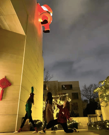 宇恩生日派对惊喜，小巷深处的特色小店揭秘，最新派对图片大放送！