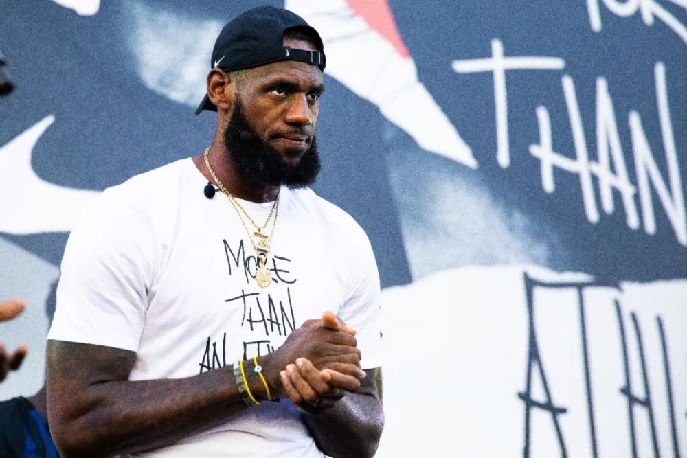 詹姆斯吉拉宇最新作品的深度解析与探讨