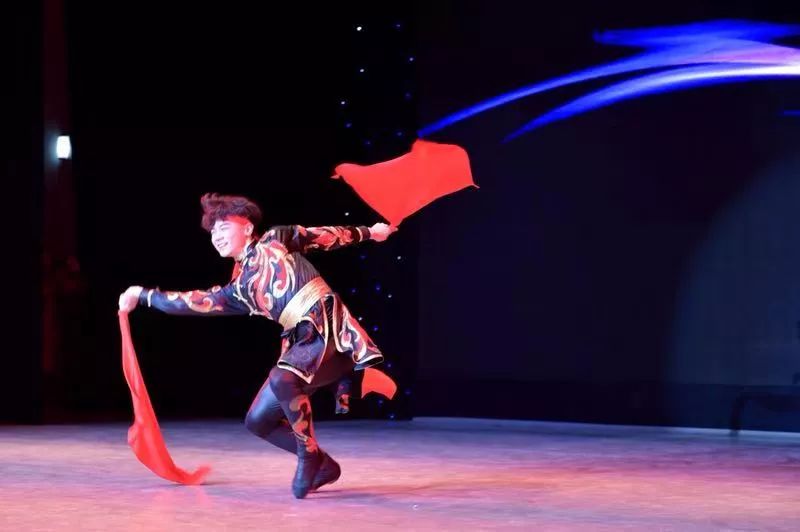 荆献顺唢呐艺术团，自信与成就感的旋律之旅